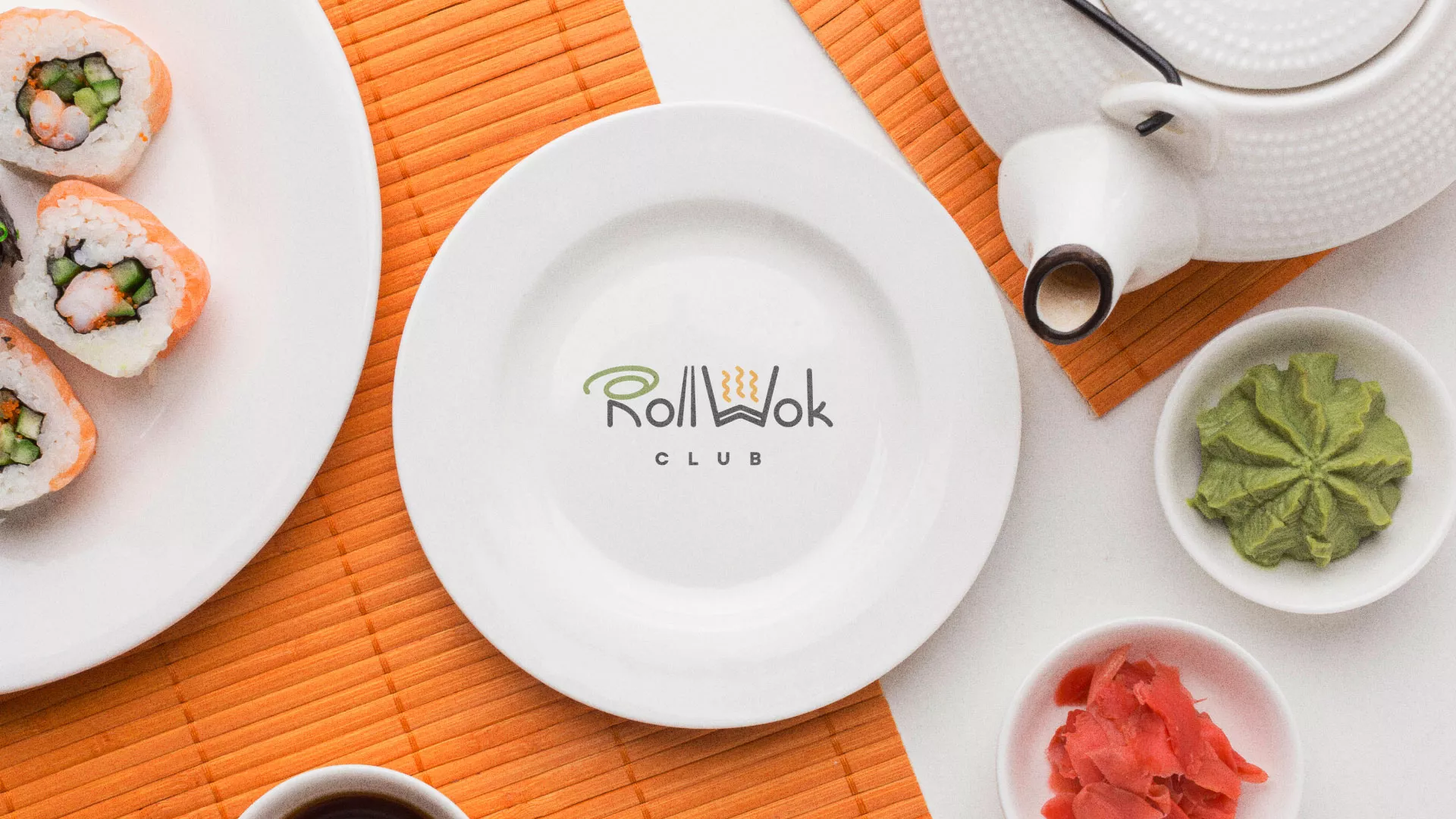 Разработка логотипа и фирменного стиля суши-бара «Roll Wok Club» в Оренбурге